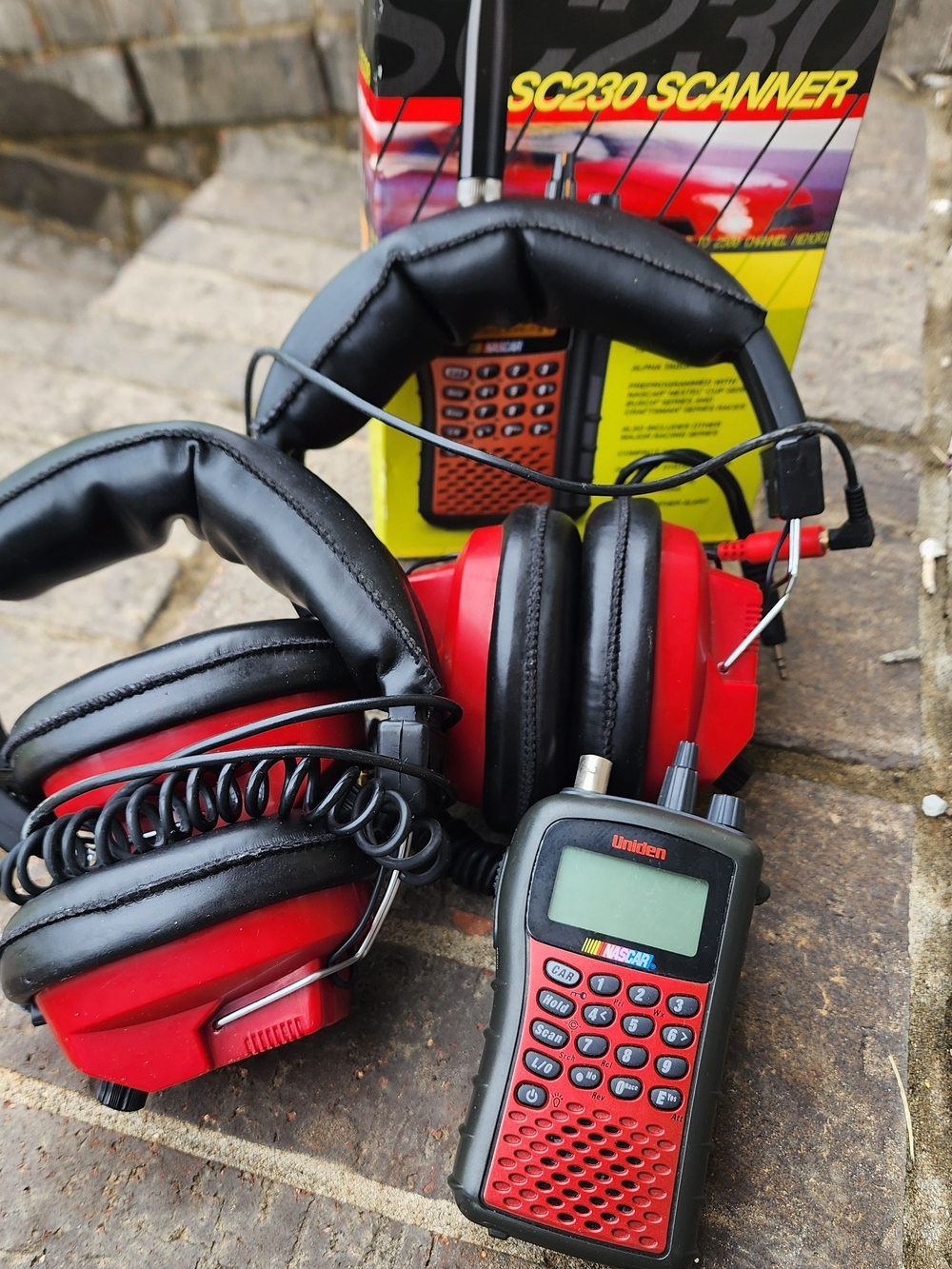 Nascar Portable Scanner SC230 with 2 Headphones Chargers And Antennas
